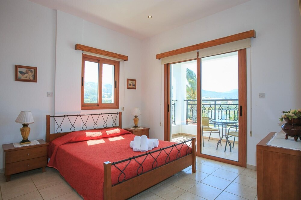 Villa Pelagos Large Private Pool Walk to Beach Sea Views A C Wifi - 2429 — фото 3