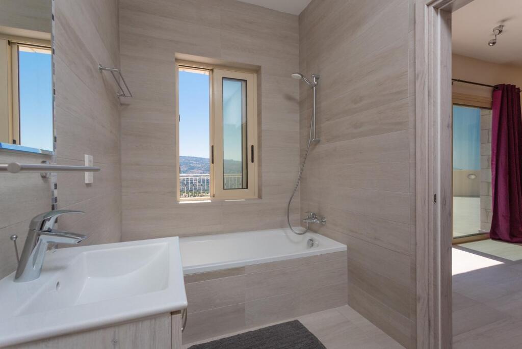 Стени: Villa Christel Large Private Pool A C Wifi Eco-friendly - 2761