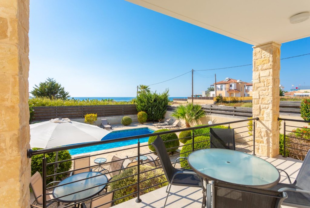 Киссонерга: Villa Felice Large Private Pool Walk to Beach Sea Views A C Wifi Car Not Required - 2776