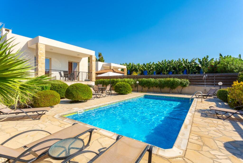 Киссонерга: Villa Felice Large Private Pool Walk to Beach Sea Views A C Wifi Car Not Required - 2776