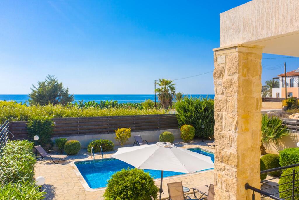 Киссонерга: Villa Felice Large Private Pool Walk to Beach Sea Views A C Wifi Car Not Required - 2776