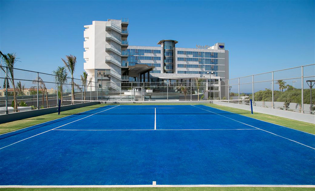 Айя-Напа: Nissiblu Beach Resort
