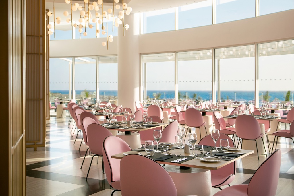 Айя-Напа: Nissiblu Beach Resort