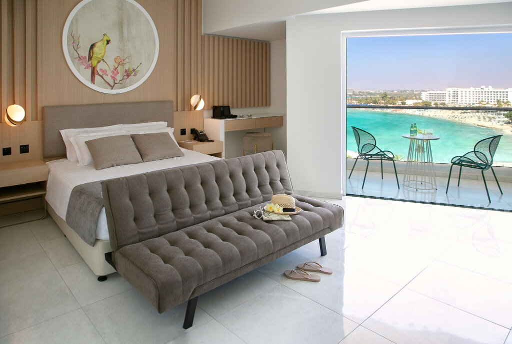 Айя-Напа: Nissiblu Beach Resort