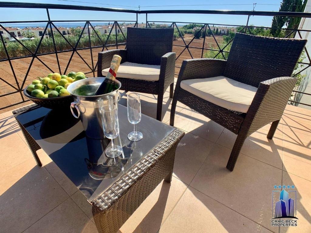 Паралимни: Sea View Villa W/ Private Pool + Beach Only 150m