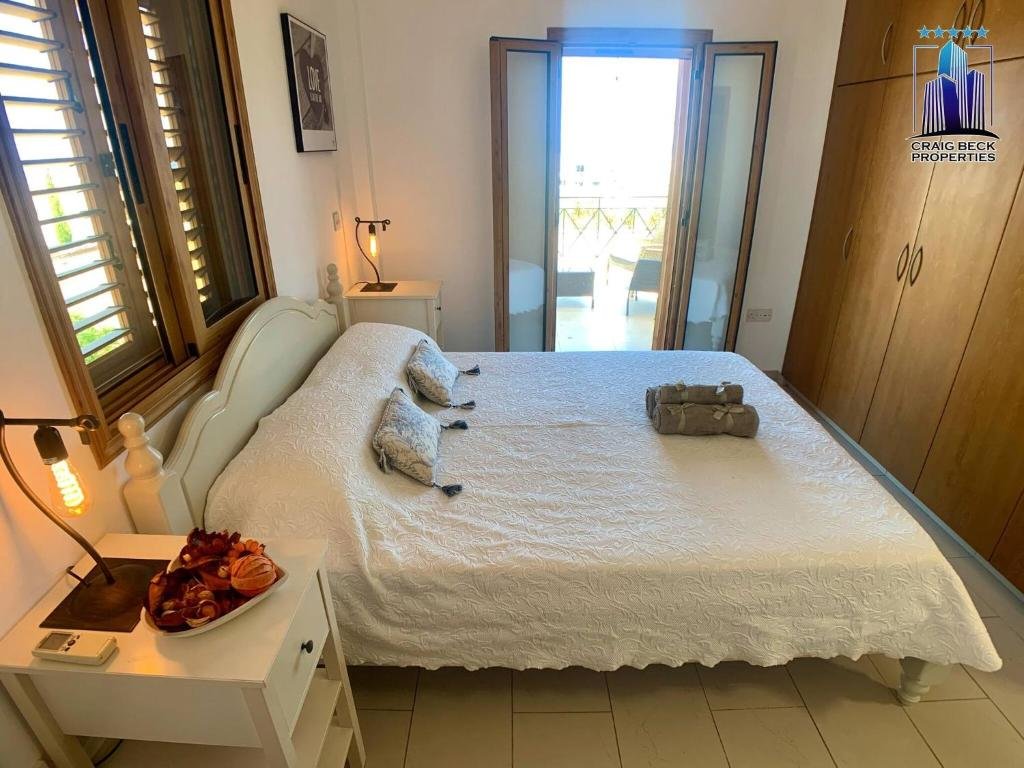 Паралимни: Sea View Villa W/ Private Pool + Beach Only 150m