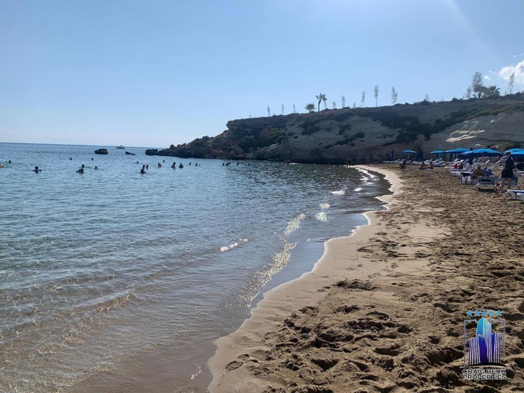 Паралимни: Sea View Villa W/ Private Pool + Beach Only 150m