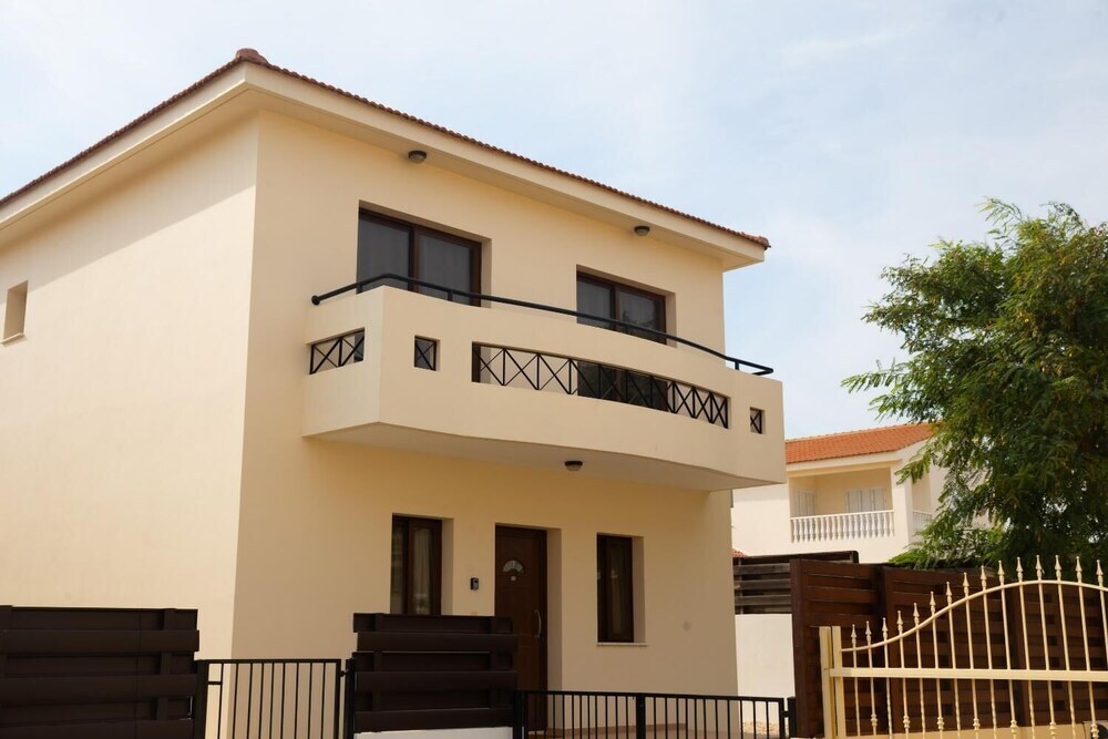 Паралимни: Malama Villas