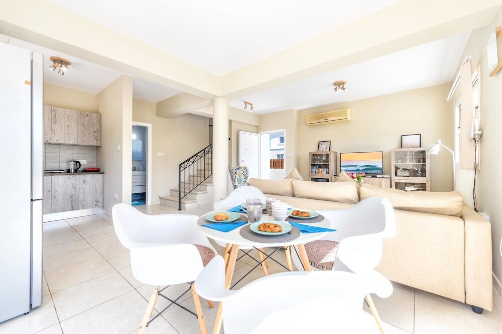 Айя-Напа: Villa Thekla