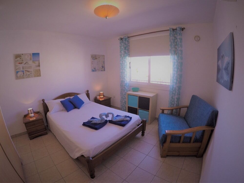 Паралимни: Bambos Apartment