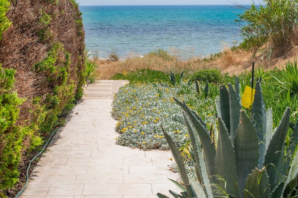 Айя-Напа: Sea front Villa Dagi - Gorgona Complex