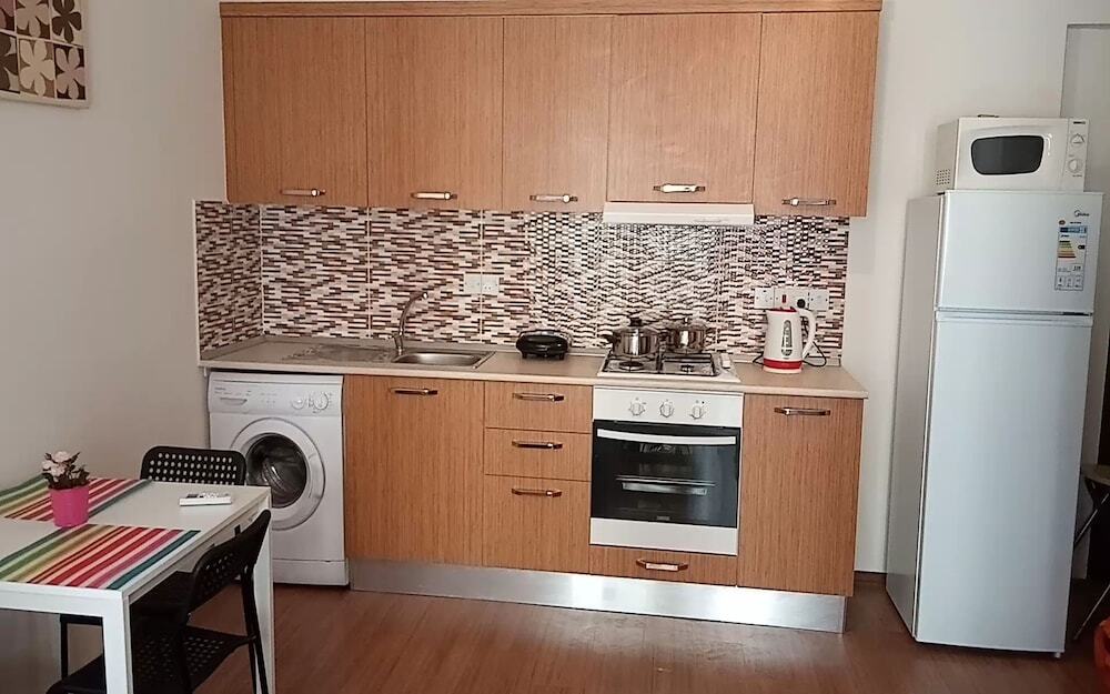 Авгору: Longbeach Studio Apartment
