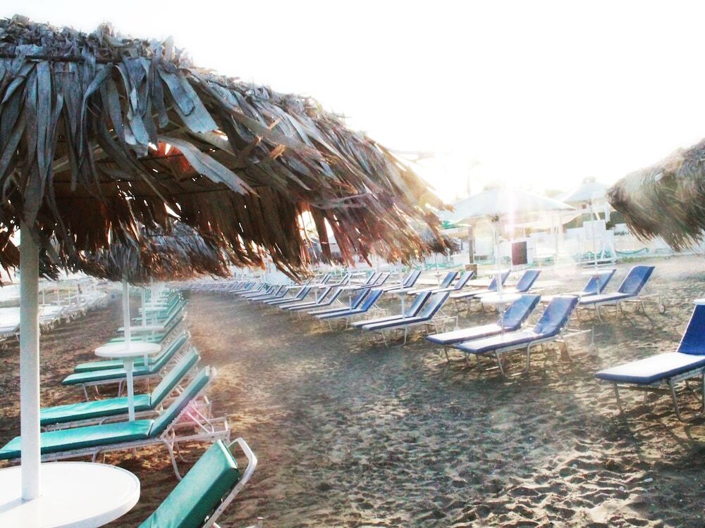 Ларнака: BeachFront Apartments