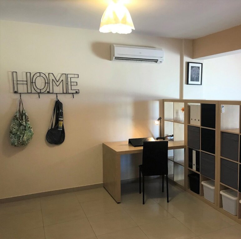 Паралимни: Seaview Apartment