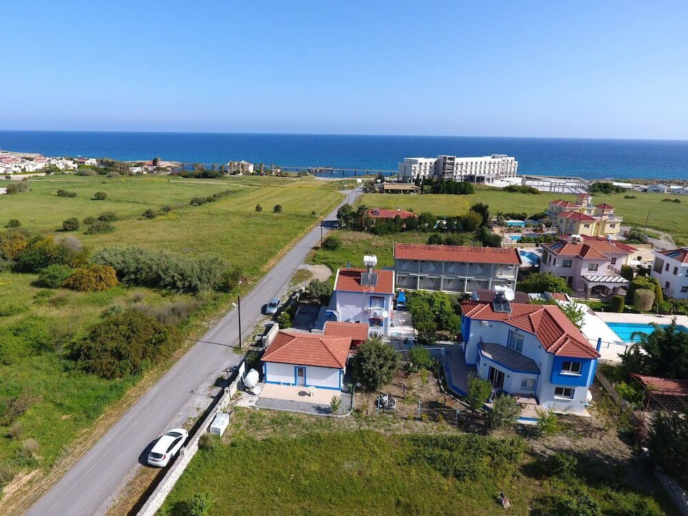 Алсанджак: Lapta Holiday Homes