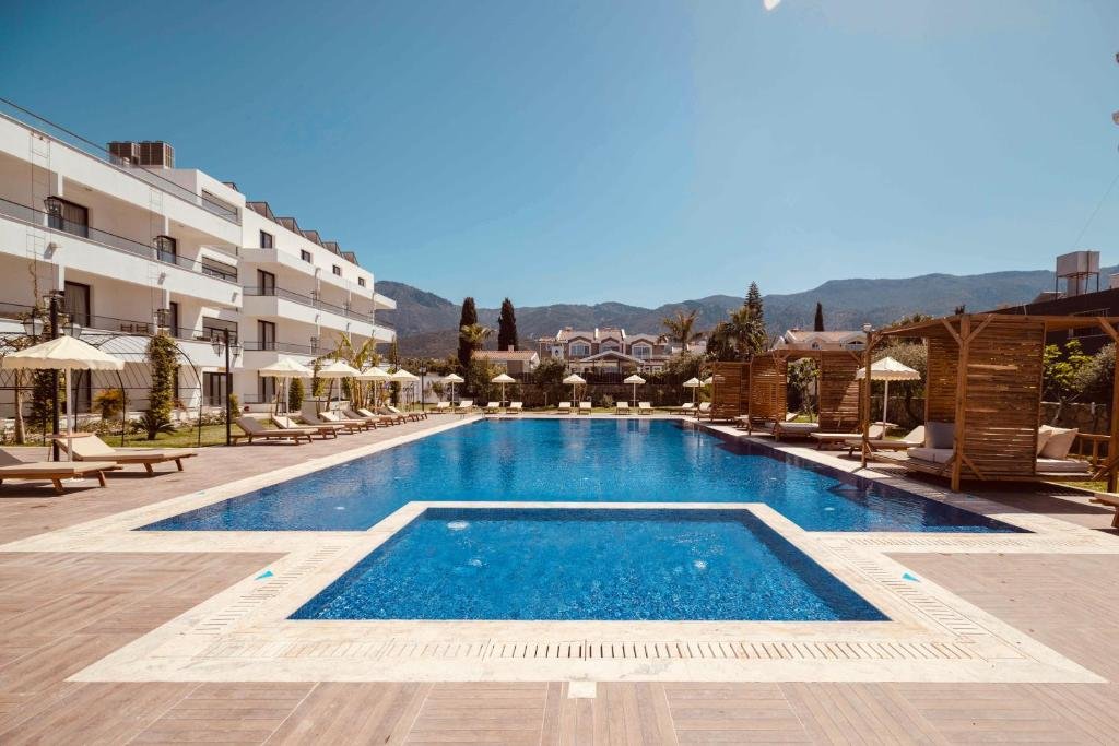 Алсанджак: Palmonte Suites Hotel