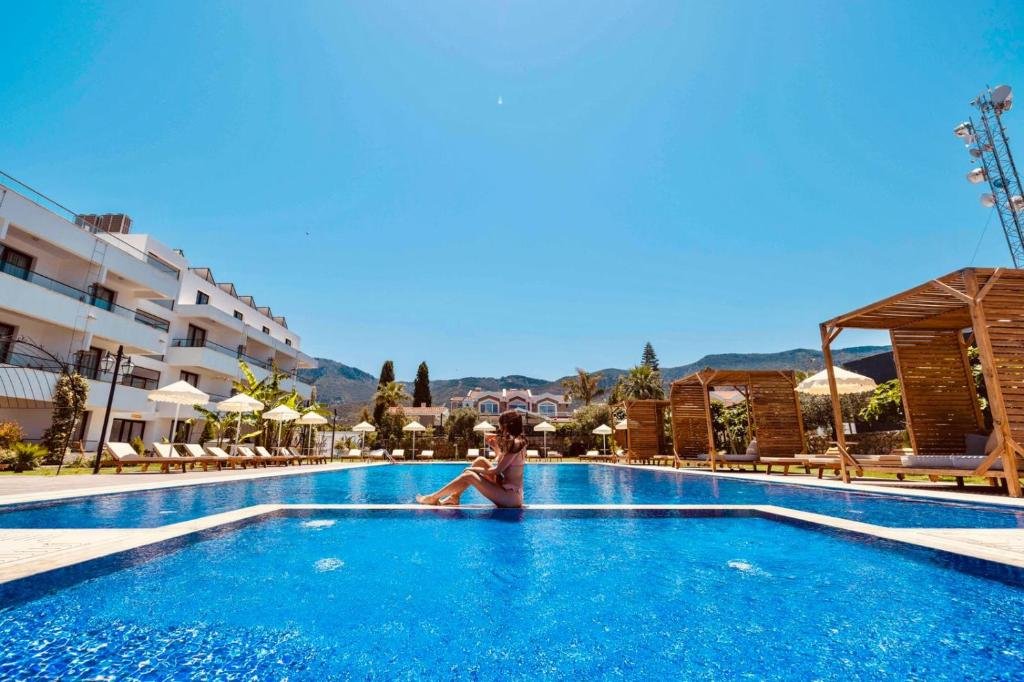 Алсанджак: Palmonte Suites Hotel