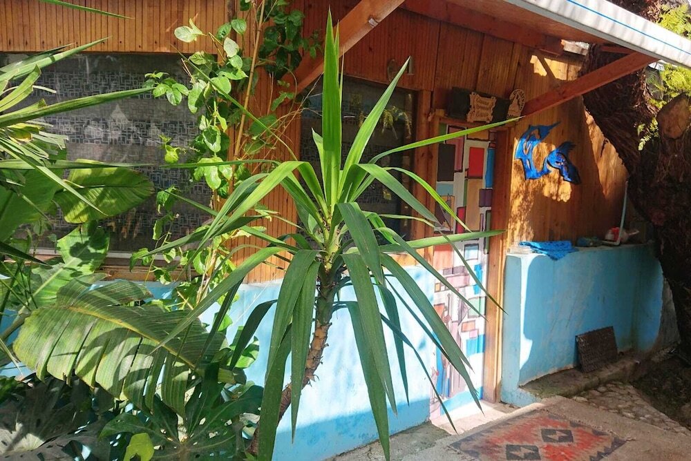 Алсанджак: Green Bungalow