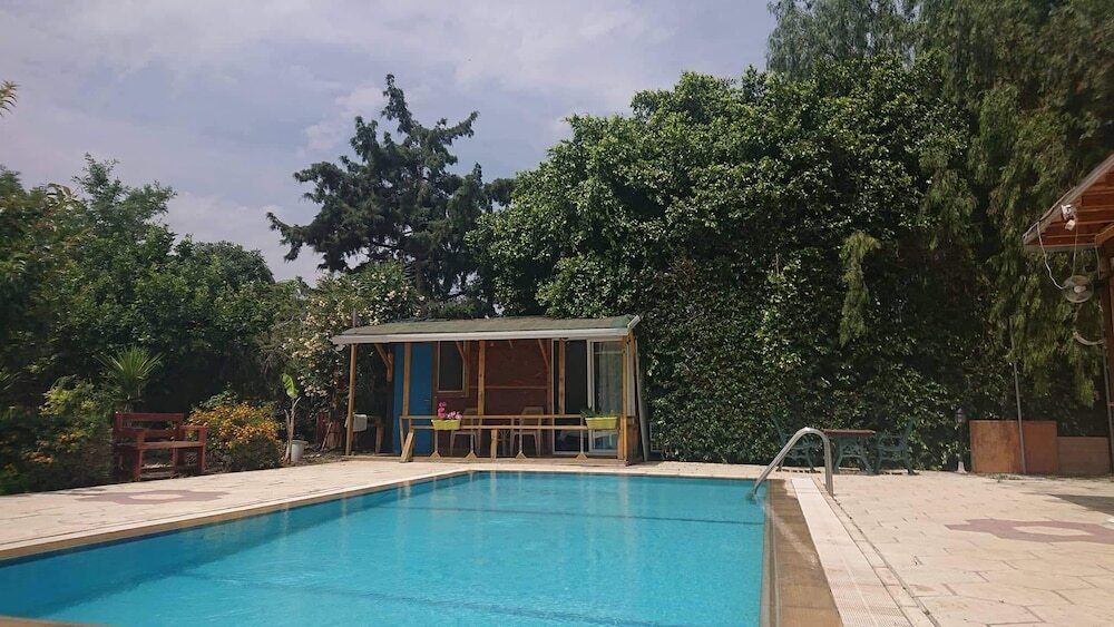 Алсанджак: Green Bungalow