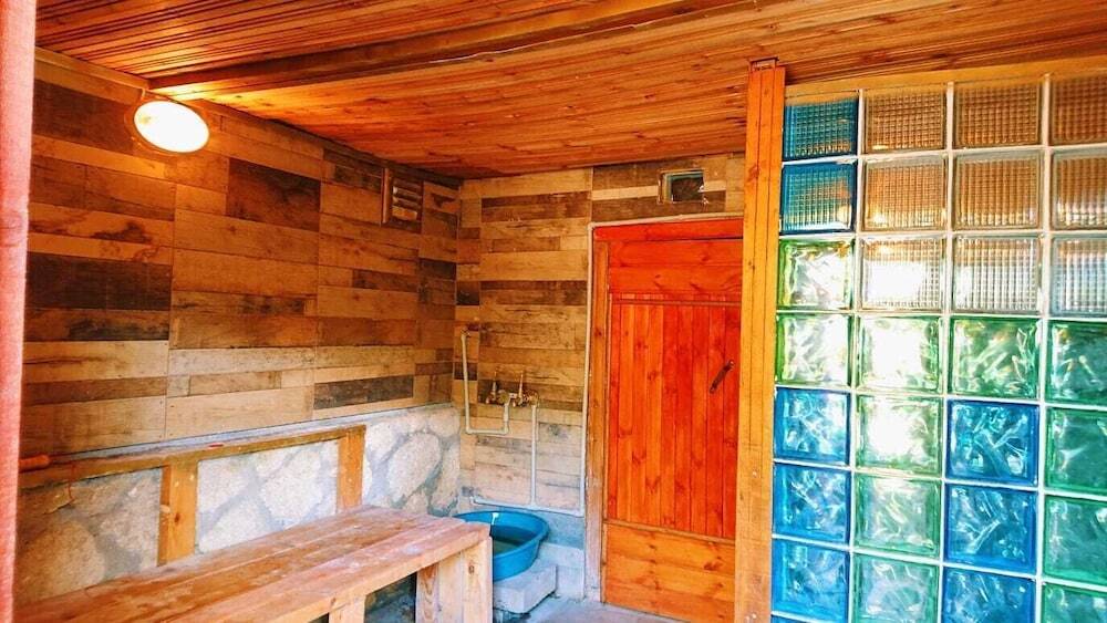 Алсанджак: Green Bungalow