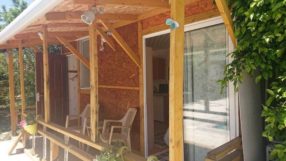 Алсанджак: Green Bungalow