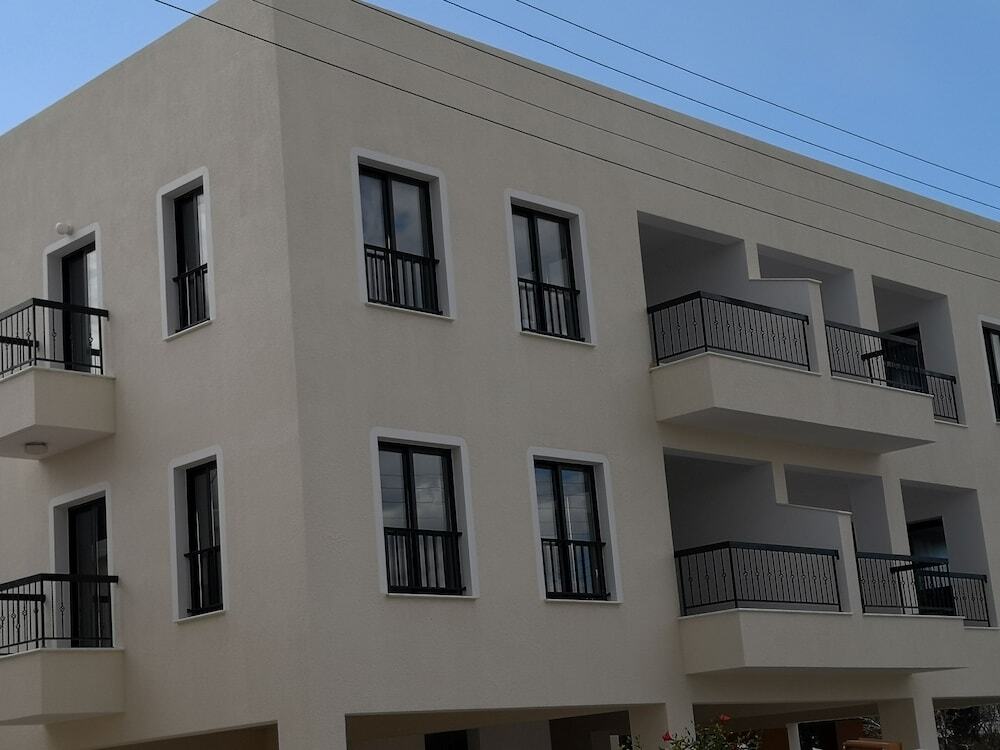 Пафос: Seashell Apartments