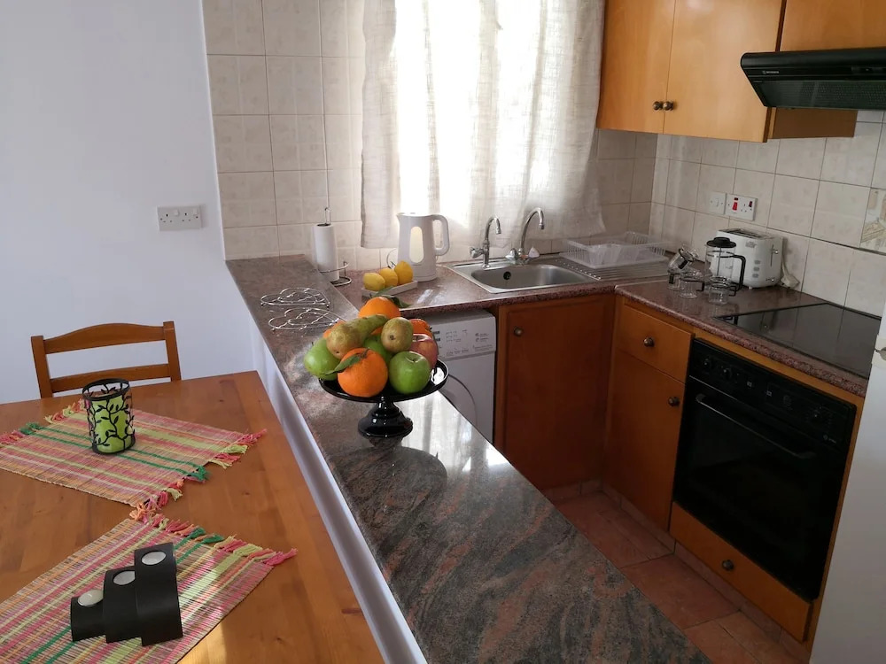 Пафос: Seashell Apartments