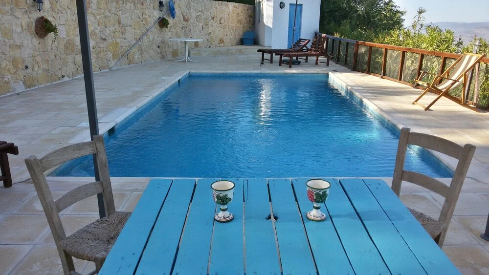 Киссонерга: Secluded Restored Farmhouse With Private Pool, 2 Bedrooms and Free Car
