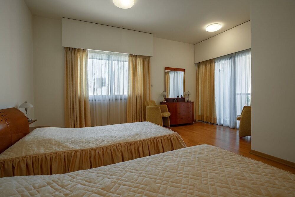 Лимассол: Sunny Apartments