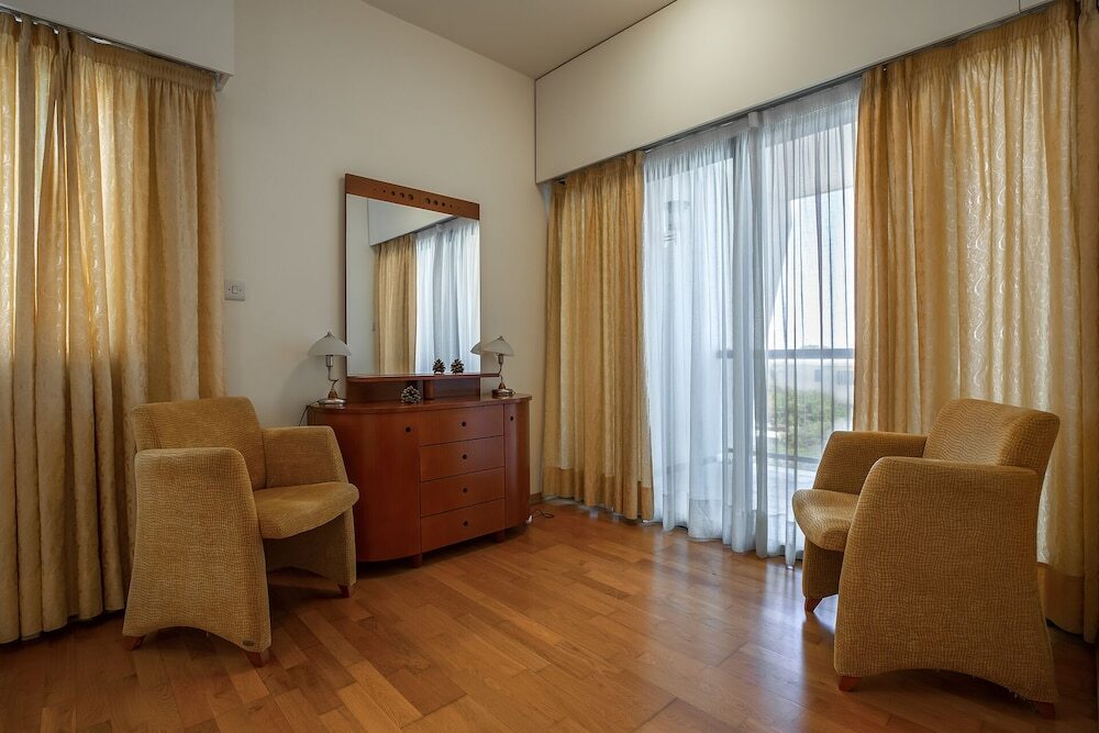 Лимассол: Sunny Apartments