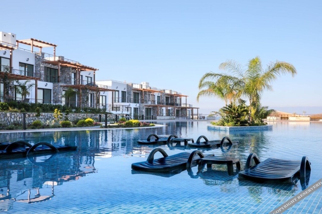 Какопетрия: Maldive Holiday Resort