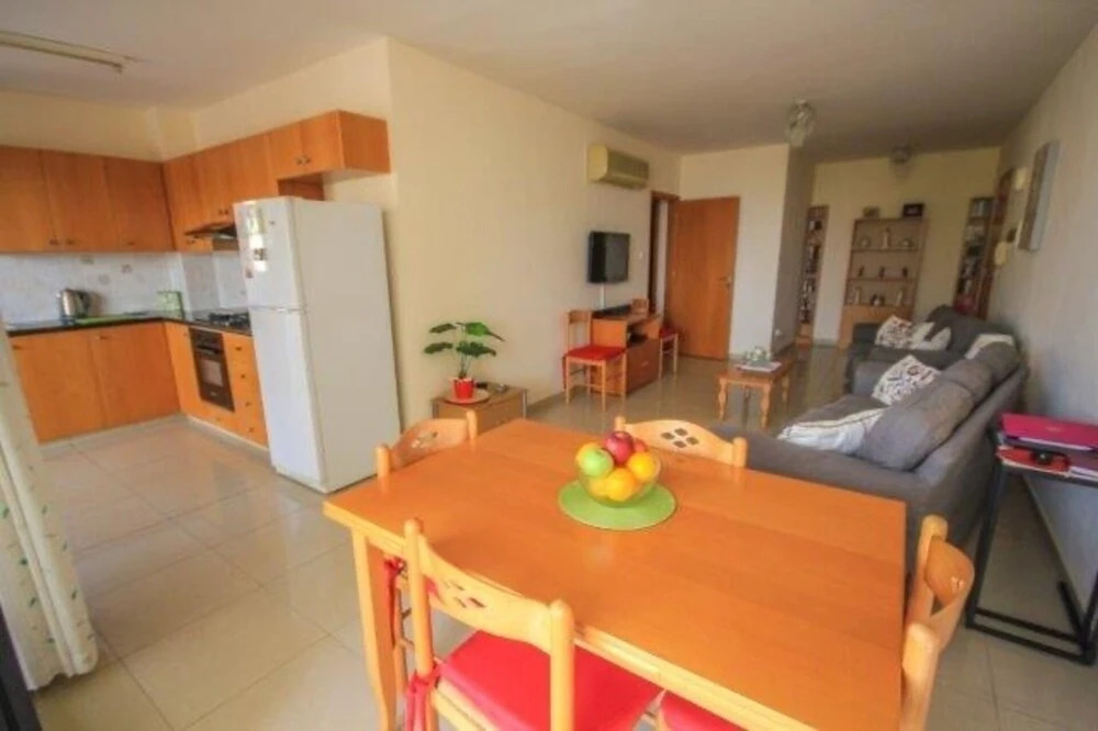 Ороклини: Beautiful 2-bed Apartment in Oroklini