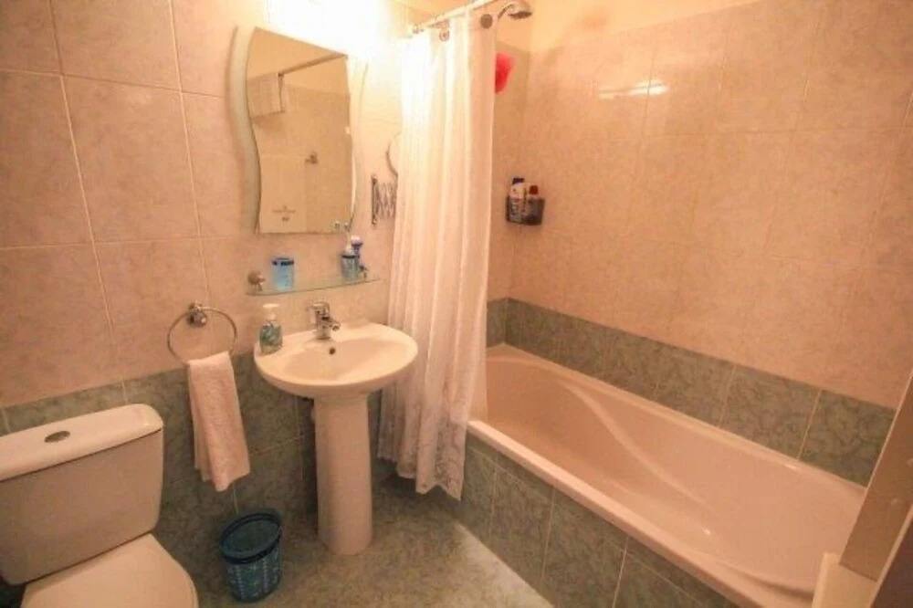 Ороклини: Beautiful 2-bed Apartment in Oroklini