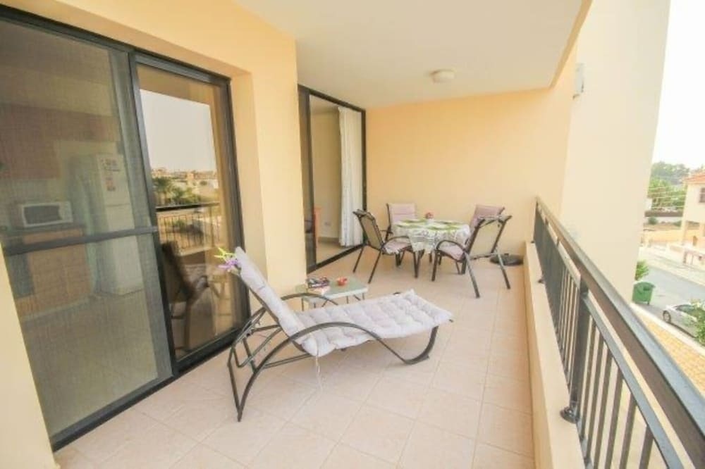 Ороклини: Beautiful 2-bed Apartment in Oroklini