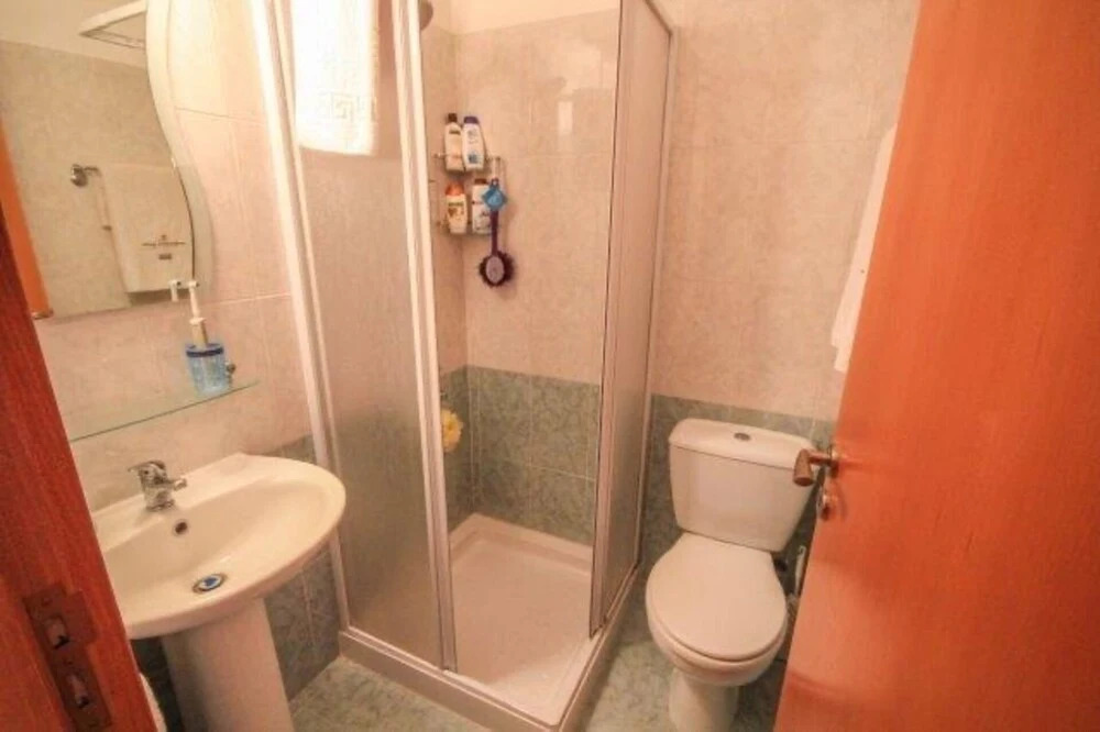 Ороклини: Beautiful 2-bed Apartment in Oroklini