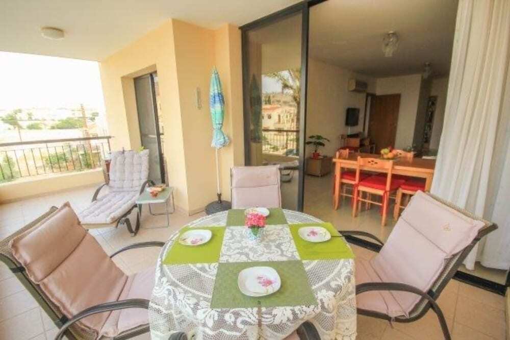 Ороклини: Beautiful 2-bed Apartment in Oroklini