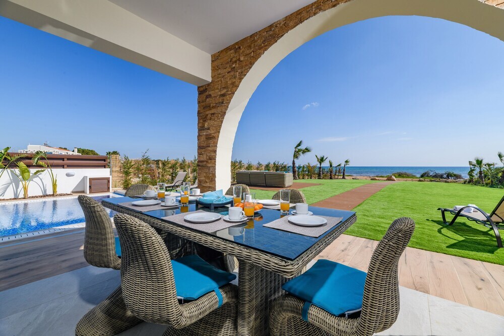 Айя-Напа: Serenity Seafront Villa