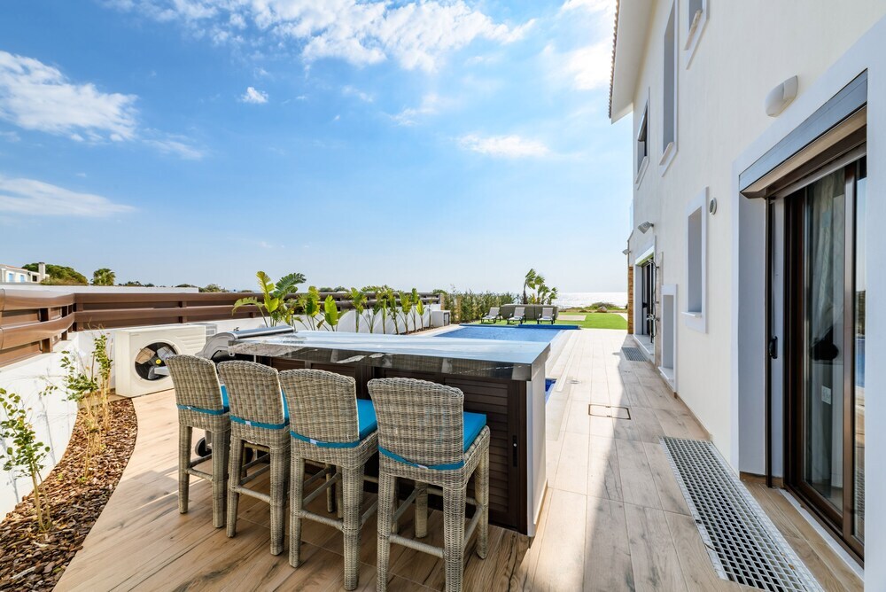 Айя-Напа: Serenity Seafront Villa