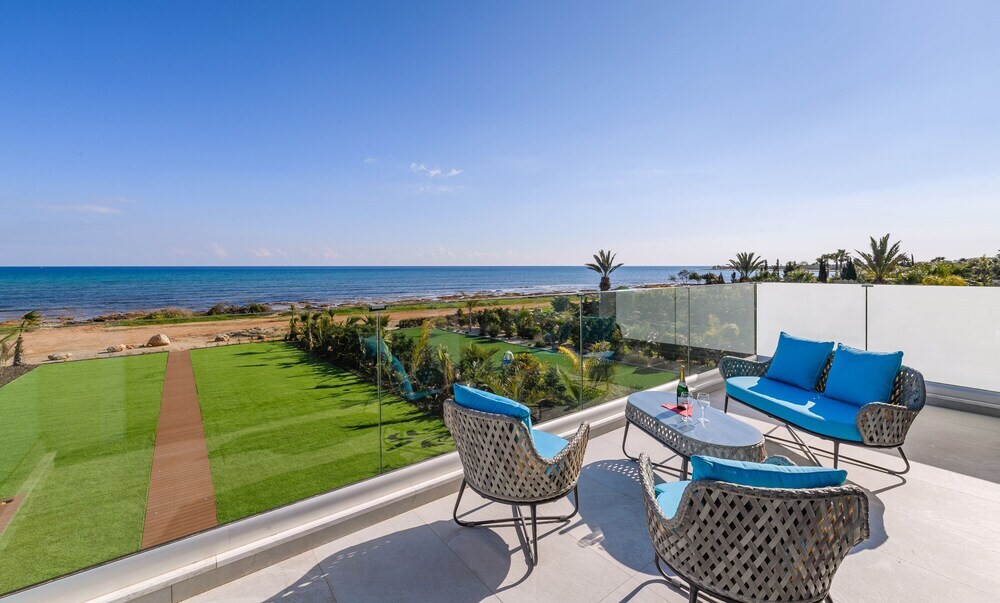Айя-Напа: Serenity Seafront Villa