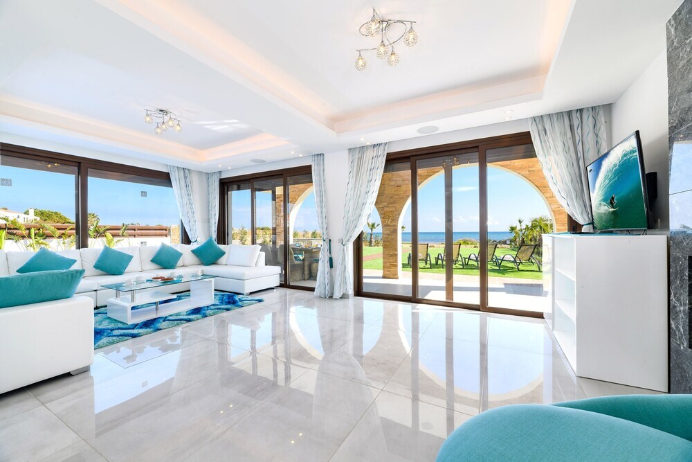 Айя-Напа: Serenity Seafront Villa
