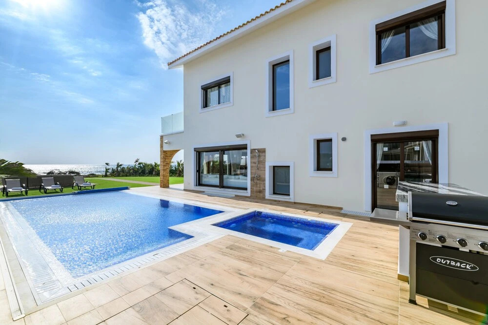 Айя-Напа: Serenity Seafront Villa