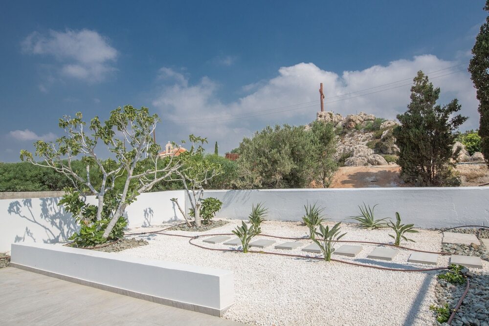 Айя-Напа: Villa Rosie, Modern 4bdr Ayia Napa Villa With Pool