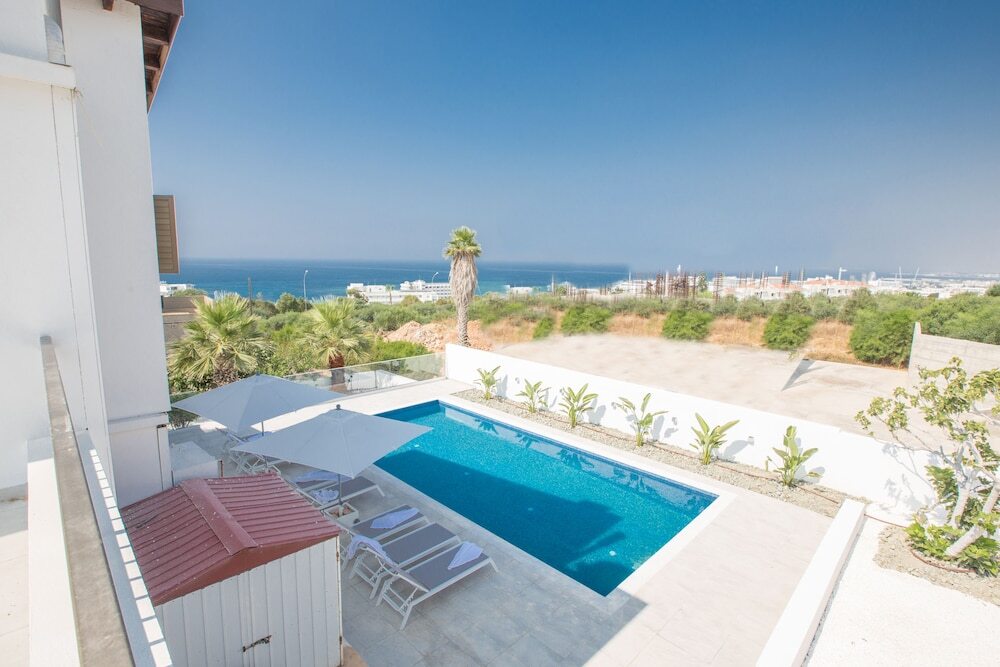 Айя-Напа: Villa Rosie, Modern 4bdr Ayia Napa Villa With Pool