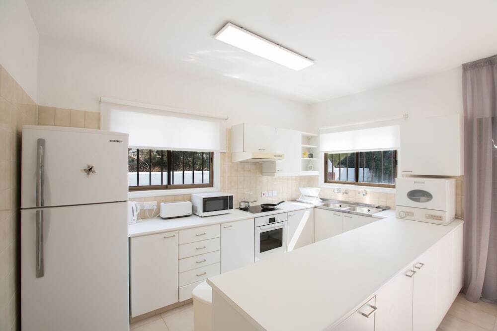 Villa Rosie, Modern 4bdr Ayia Napa Villa With Pool — фото 4