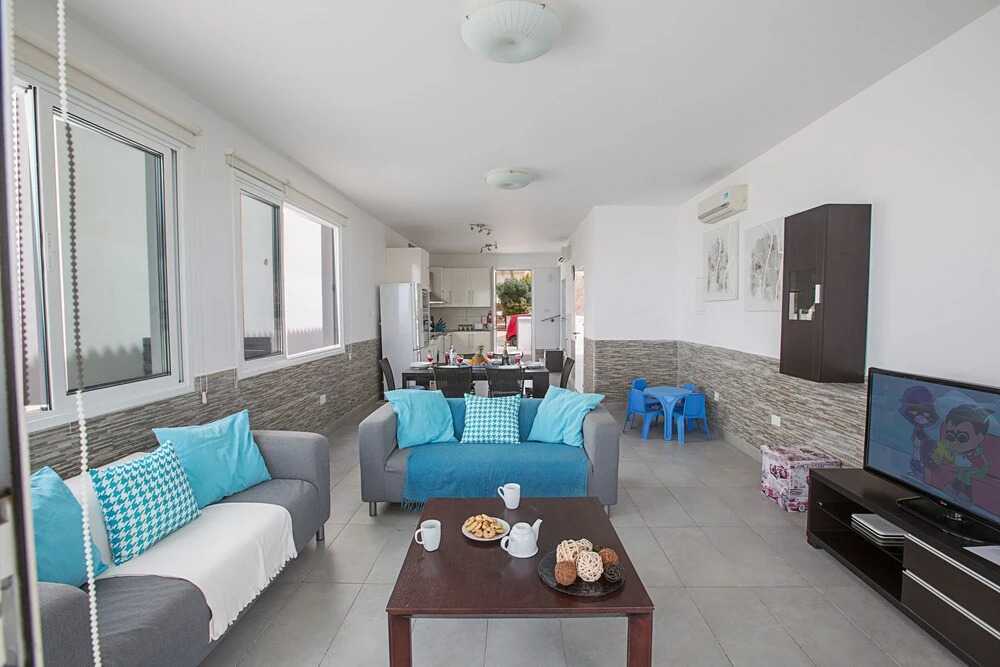 Айя-Напа: Villa Suri, Luxury Seafront Villa