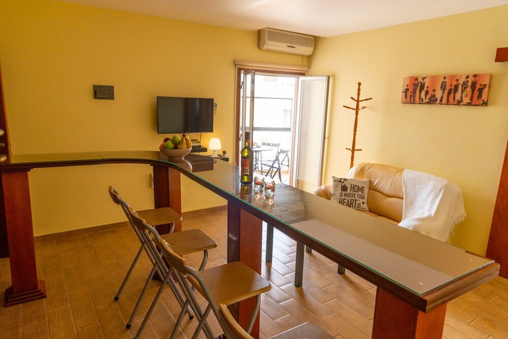 Gold Feathers Apartment By STAY BnB — фото 1
