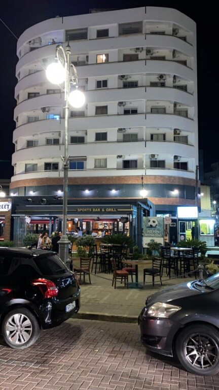Ларнака: Beach Front Apartment