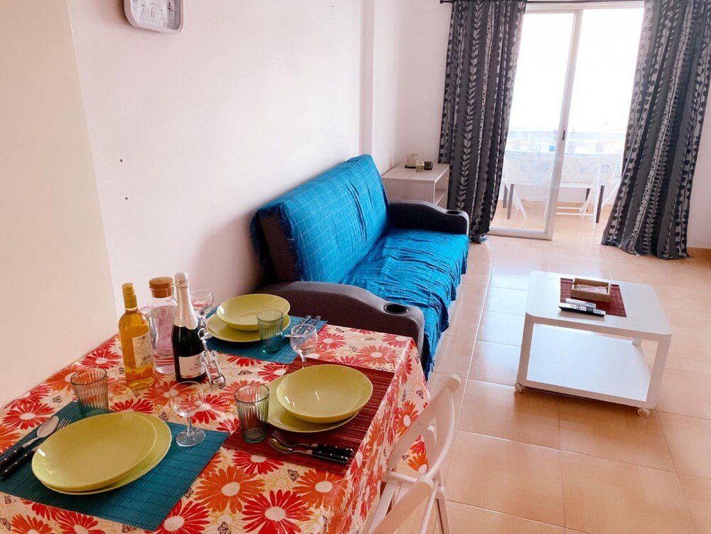 Ларнака: Beach Front Apartment