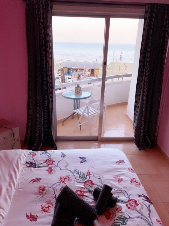 Beach Front Apartment — фото 2
