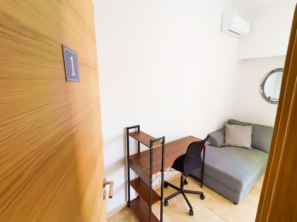 Ларнака: Central Square Nomadic Rooms